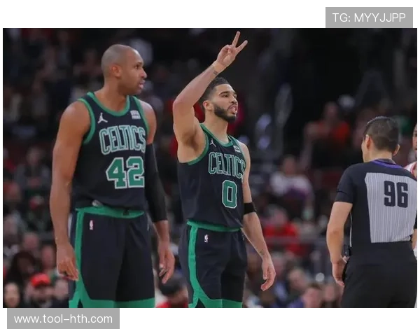 凯尔特人核心塔图姆因跟腱断裂赛季报销 球队进入全面重建阶段 凯尔特人核心塔图姆因跟腱断裂赛季报销 球队进入全面重建阶段